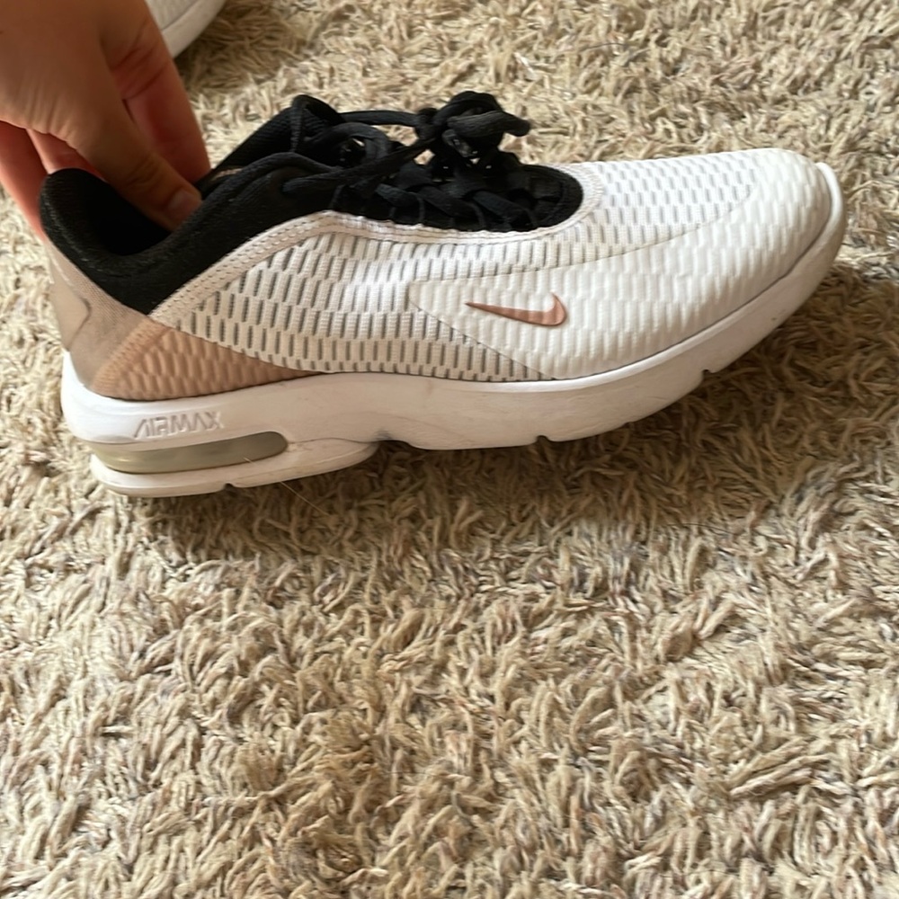 nike air maxes in rose gold